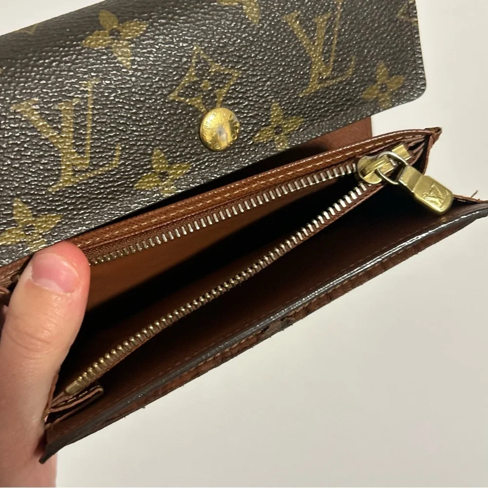 SOLD Louis Vuitton Alexandra Trifold Wallet - Picture 12 of 14